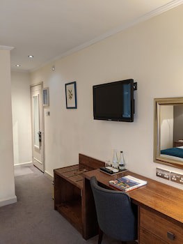 Cotswold Lodge Hotel