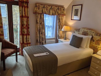 Cotswold Lodge Hotel