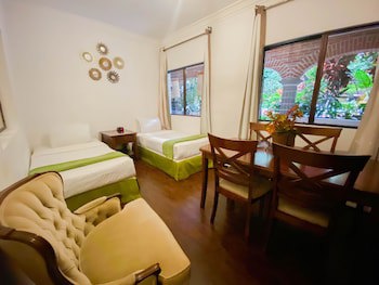 El Carmen Hotel