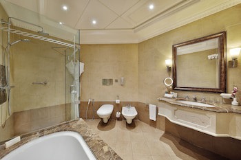 Al Habtoor Grand Hotel Beirut