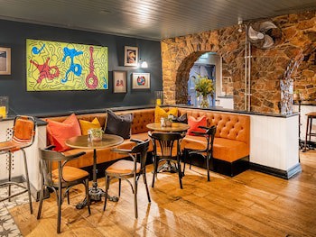 Clifton Hotel