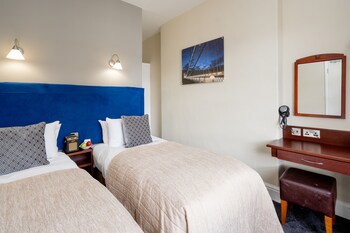Clifton Hotel