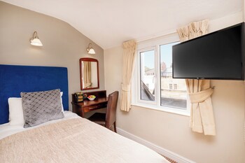 Clifton Hotel