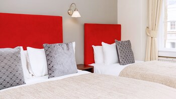Clifton Hotel