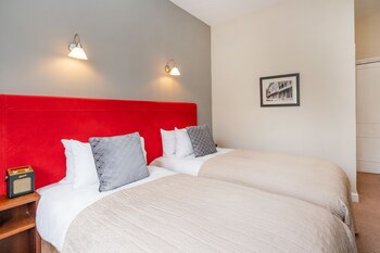 Clifton Hotel