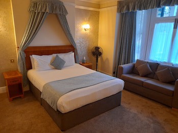The Lismoyne Hotel