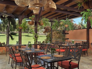 Green Garden Resort & Suites