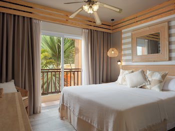 Green Garden Resort & Suites
