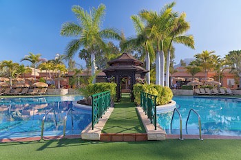 Green Garden Resort & Suites