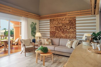 Green Garden Resort & Suites