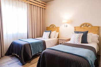 Green Garden Resort & Suites