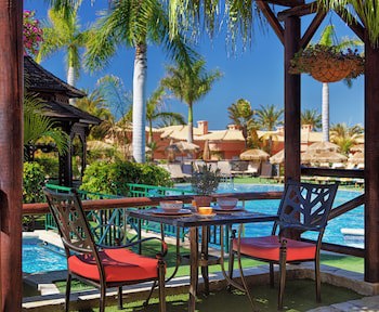 Green Garden Resort & Suites