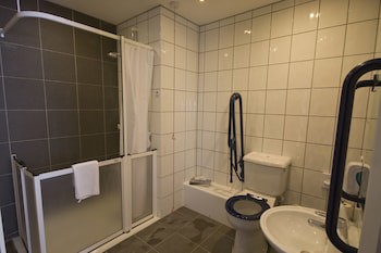 Days Inn By Wyndham London Stansted Airport
