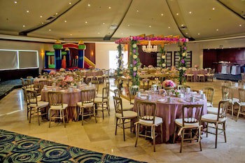 Holiday Inn Villahermosa Aeropuerto, An Ihg Hotel