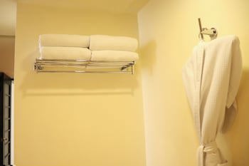 Holiday Inn Villahermosa Aeropuerto, An Ihg Hotel