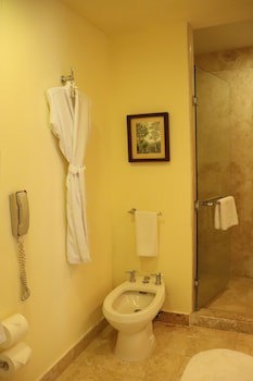Holiday Inn Villahermosa Aeropuerto, An Ihg Hotel