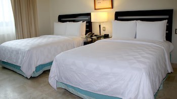 Holiday Inn Villahermosa Aeropuerto, An Ihg Hotel