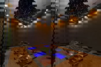 Sherwood Exclusive Lara