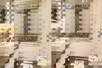 Sherwood Exclusive Lara