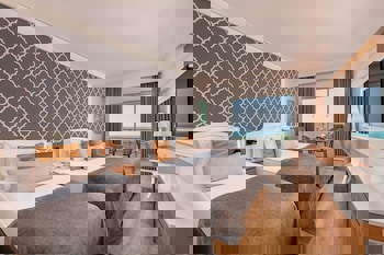 Sherwood Exclusive Lara