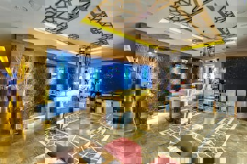 Sherwood Exclusive Lara