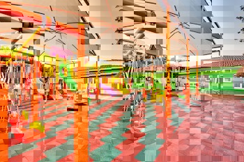 Sherwood Exclusive Lara