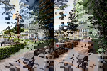 Sherwood Exclusive Lara