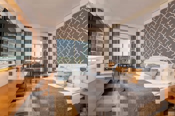 Sherwood Exclusive Lara