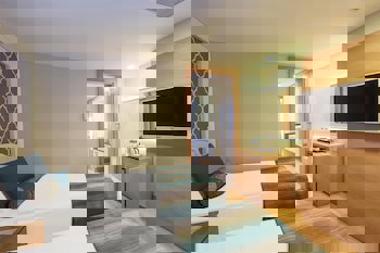 Sherwood Exclusive Lara