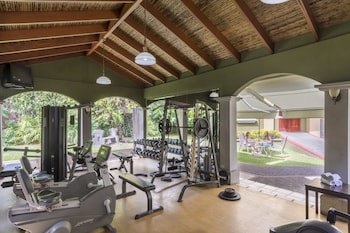 Casa Conde Hotel & Suites
