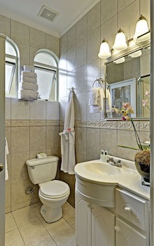 Casa Conde Hotel & Suites