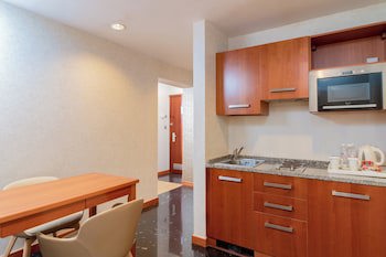 Holiday Inn Kuwait, An Ihg Hotel