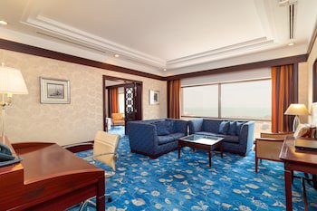 Holiday Inn Kuwait, An Ihg Hotel