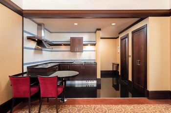 Holiday Inn Kuwait, An Ihg Hotel