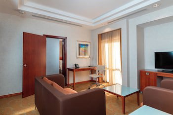 Holiday Inn Kuwait, An Ihg Hotel