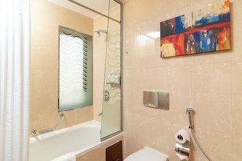 Holiday Inn Kuwait, An Ihg Hotel