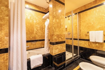 Holiday Inn Kuwait, An Ihg Hotel