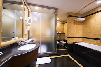 Holiday Inn Kuwait, An Ihg Hotel