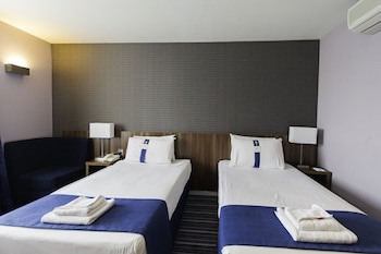 Holiday Inn Express Poole, An Ihg Hotel