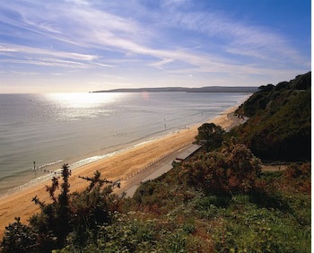 Holiday Inn Express Poole, An Ihg Hotel