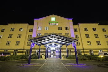 Holiday Inn Express Poole, An Ihg Hotel