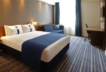 Holiday Inn Express Poole, An Ihg Hotel