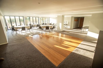 The Bridge House, Bw Signature Collection