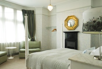 Brooks Guesthouse