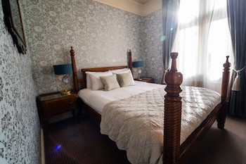 Brooks Guesthouse