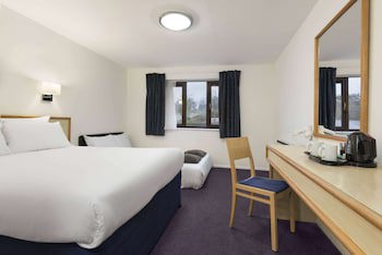 Days Inn By Wyndham Bridgend Cardiff M4