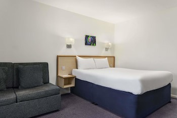 Days Inn By Wyndham Bridgend Cardiff M4