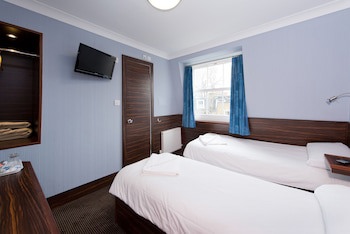 Crestfield Hotel