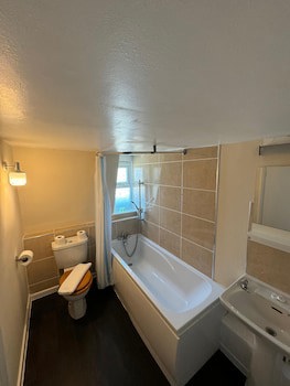 The George Hotel
