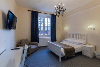 The George Hotel